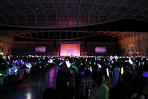 乃木坂46全国握手会でサプライズ連発、12thシングル＆2周年横アリ映像