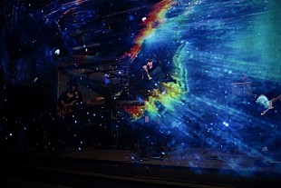 「DAOKO【六本木アートナイト2015】にてライブ遂行 リアルとバーチャルの狭間を現出」