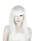 「Superflyの約3年ぶりのオリジナルアルバム『WHITE』のリリース記念・大阪城西の丸庭園でのフリーライブをFM802で生中継！ 」1枚目/1