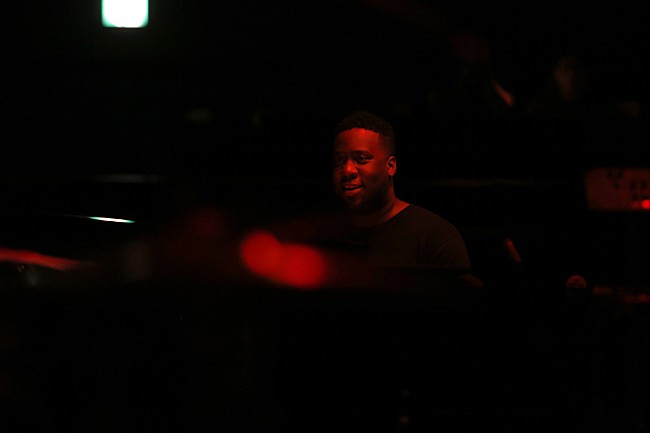 「ロバート・グラスパー・エクスペリメント大阪公演初日レポート　グラミー賞R&amp;B部門も2度制してきたジャンルレスな現在進行形ジャズ」1枚目/5