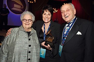 「名フォークグループで活躍のロニー・ギルバート、老衰のため死去」