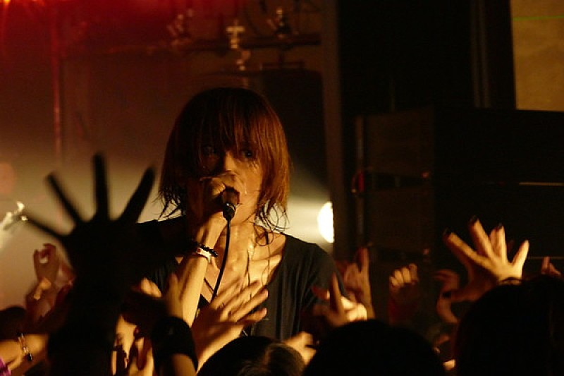 赤飯、ツアーファイナル「拳をつきあげろ」