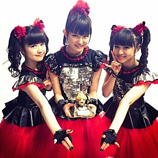 「BABYMETAL、英メタル雑誌『METAL HAMMER』主催アワードも受賞　ドラゴンフォースとも共演」