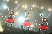 「BABYMETAL、ワールドツアー日本公演で幕張メッセが熱狂！」1枚目/8