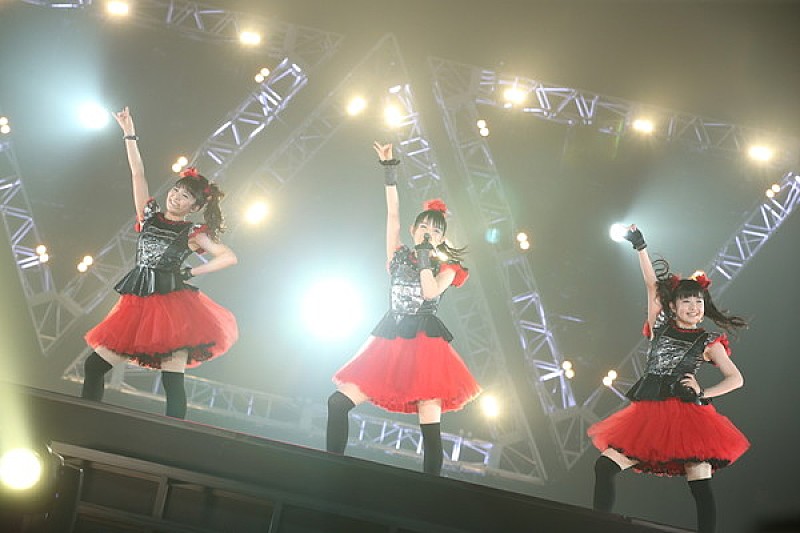 BABYMETAL「BABYMETAL、ワールドツアー日本公演で幕張メッセが熱狂！」1枚目/8
