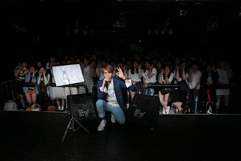 「 東雲 DONG WOON from BEAST リリースイベント開催、絢香にメッセージも」1枚目/8