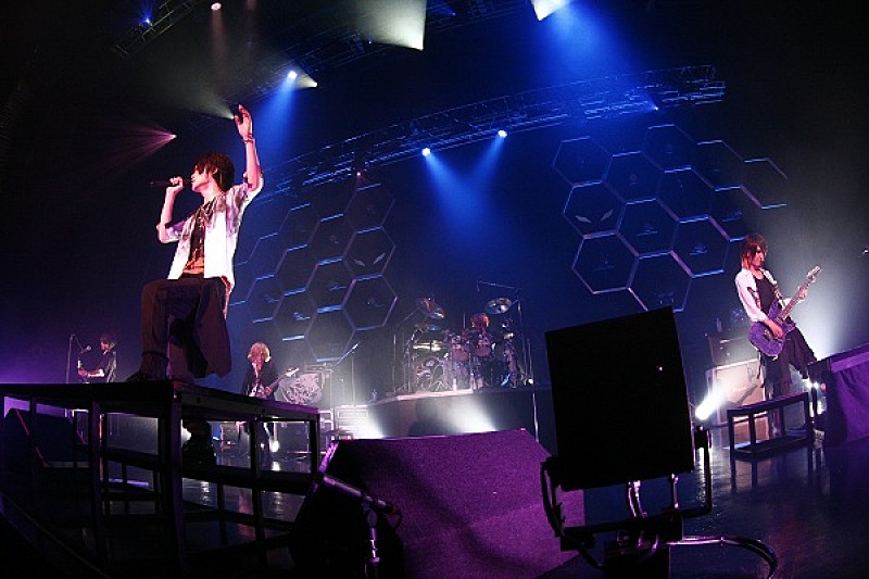 vistlip結成8周年記念ライブ開催、「みんなも全力でついてきて」