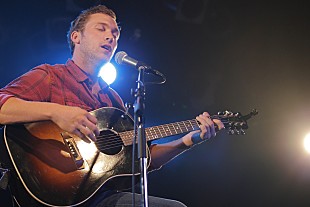 「フィリップ・フィリップス 「ニホン、サイコウ！」初来日記念ライブにどぶろっくもサプライズ参加」