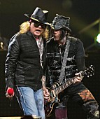 「ガンズ・アンド・ローゼズからギタリストが脱退」1枚目/1