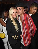 「アシュリー・シンプソンとの挙式写真を夫エヴァン・ロスが公開」1枚目/1