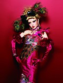 「ALI PROJECT 新作MV公開 宝野アリカ×本物の生きた大蛇が妖艶な絡み」1枚目/2