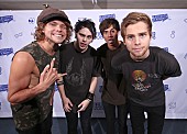 「5SOSのマイケル、心の病に苦しんでいたことをステージ上で告白」1枚目/1