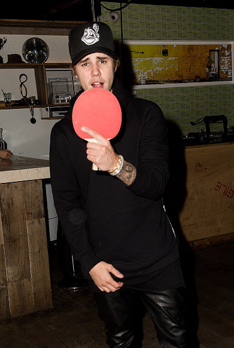 J・ビーバーに似せるため1,200万円で整形した話題の男性が失踪