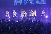 「超特急、夏の全国ツアー最終公演となった渋公ライブをレポート 8号車との結束をさらに深めるライブに」1枚目/15