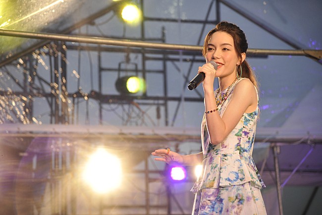 「【平城京天平祭 FM OSAKA Fantastic LIVE】安田レイ、Charisma.com、Da-iCEが平城宮跡で熱唱」1枚目/5