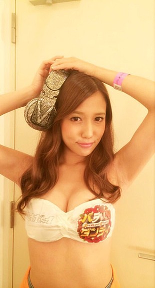 「グラドルや女優として活躍“セクシーキュート”丸高愛実 DJとしてアヴィーチー/ULTRAに継ぐTOP3入り」