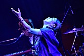 「元ちとせが歌い継ぐ「平和への祈り」、カヴァーアルバムを携えたビルボードライブの東京公演をレポート」1枚目/6