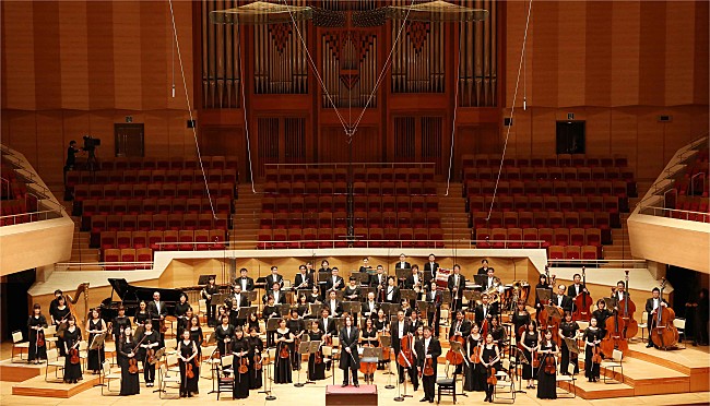 「イルミナートフィルハーモニーオーケストラ/Photo 新井秀幸」2枚目/2