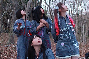 ゆるめるモ！ 初主演映画『女の子よ死体と踊れ』の主題歌MV完成