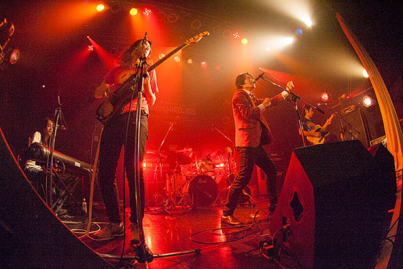 チャットモンチー以来の衝撃？ 新作に絶賛上がる井乃頭蓄音団のフェスに密着