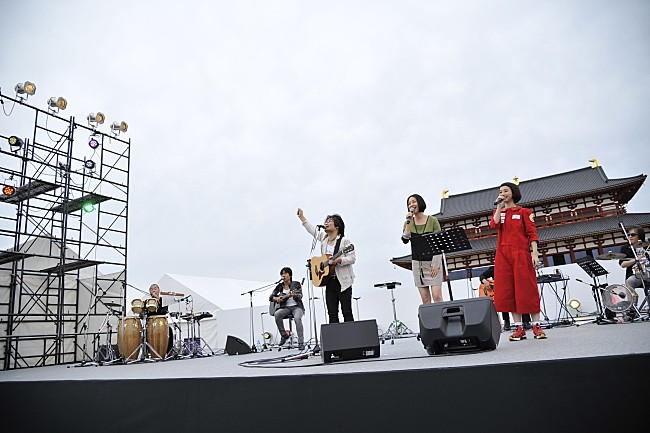 「【平城京天平祭FM OSAKA Dramatic LIVE】スタレビ、植村花菜、三戸なつめ一日限りのスペシャルライブで「愛の歌」をコラボ!」1枚目/7