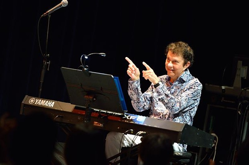 クロスオーバー・ミュージックの先駆者が奏でる斬新なサウンドを満喫する晩秋の夕べ。デオダートの才能を再確認しながら、今宵は都会の摩天楼を堪能して。