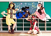 「女子中高生ダンスボーカルグループ“ジェイディーズ”キュートな猫に変身」1枚目/2