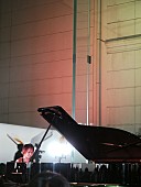 「ユジャ・ワンがアップルストアに登場、「好きなファッションは、自分に自信を持たせてくれる」」1枚目/7