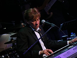 「ボビー・コールドウェルの再来日ツアーがスタート！ 最新アルバムからの新曲も多数披露」