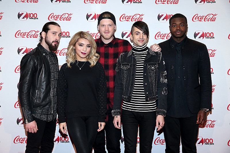 ペンタトニックス、ライトアップされたNYエンパイア・ステートでパフォーマンス披露