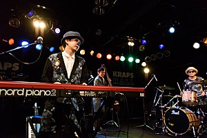 H ZETTRIO ツアー開幕「別人ですがPE'Zというバンドが好きでしてカバー