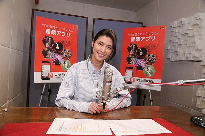 「橋本マナミの新チャンネルがスマホでUSENに登場、「86匹　わたしのバストはこれくらいかな」」1枚目/1