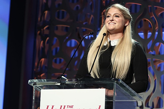 「メーガン・トレイナーのデビュー作『タイトル』、発売1年でミリオン達成」1枚目/1