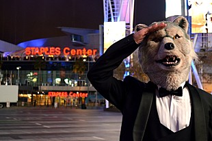 「MAN WITH A MISSION、ジャン・ケン・ジョニーがLAからグラミー生中継」