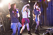 「Booing!!!、音楽とアイドルとサッカー融合するイベントで盟友 関谷真由と「サマーライオン」熱唱」1枚目/8