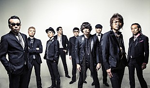 「スカパラ×『FLiPLiPS』×ナノ・ユニバース、コラボTシャツが期間限定発売」