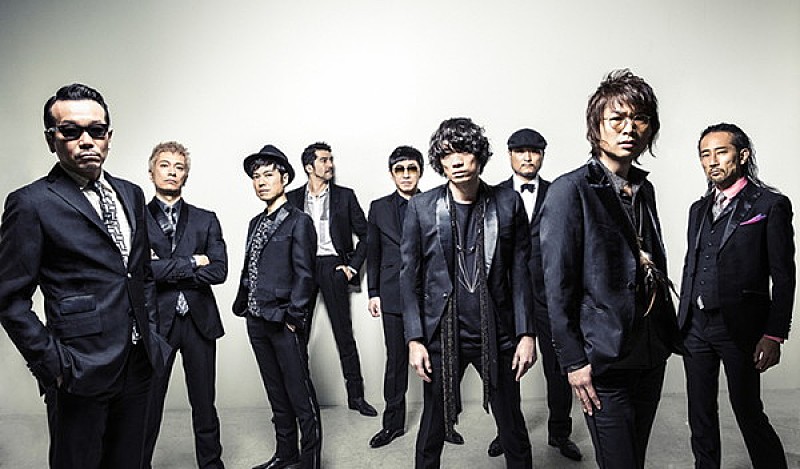 「スカパラ×『FLiPLiPS』×ナノ・ユニバース、コラボTシャツが期間限定発売」1枚目/3