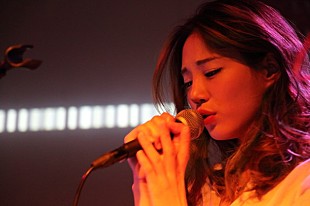 「世界中を驚かせた美女・MACHINA リリパでもマルチな才能爆発！ ハンドメイドMVも公開」