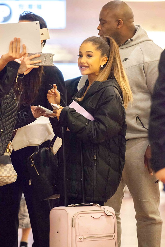 「アリアナ・グランデ 8か月ぶりの来日！『スッキリ!!』＆『めざましテレビ』で生歌披露決定」1枚目/3