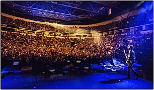 「ポール・マッカートニーの【One on One Tour】が開幕！「ア・ハード・デイズ・ナイト」と「ラヴ・ミー・ドゥ」をソロとして初演奏」