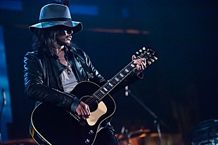 「斉藤和義 通算45枚目のシングル『マディウォーター』6/8発売！」