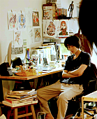 「菅田将暉 美少女イラストに囲まれたオタクを演じる?! 映画『二重生活』場面写真公開！」1枚目/2