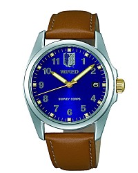 弾倉ボックス入り『進撃の巨人』エレン＆リヴァイのデザイン腕時計限定