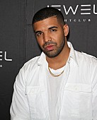 「ドレイクの米ソングチャート制覇続く、リアーナはプレスリーと並ぶ記録樹立」1枚目/1