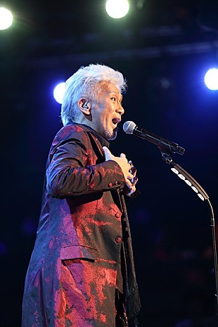 「玉置浩二、ソロ公演で新境地へ　日本屈指のライブDJと共に新たな響きの中で名曲を熱唱」