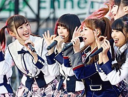 AKB48『祝 高橋みなみ卒業“148.5cmが見た夢”』感動のライブ映像