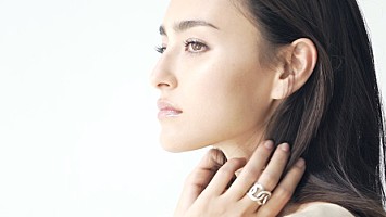 長谷川潤 水原希子 色っぽくて美しい マキアージュ 誕生10周年ムービー公開 Daily News Billboard Japan