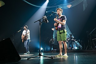 「ウカスカジー（桜井和寿＆GAKU-MC） ツアーファイナル公演も大盛況！ ふなっしーもイリュージョン披露」