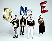 「ジョー・ジョナス率いるバンドDNCE、初来日記念ミニ・ライブ＆サインお渡し会を開催」1枚目/1