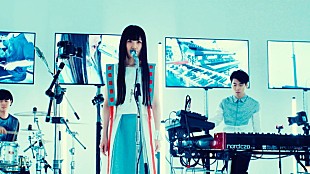 「パスピエ 新シングル曲「ハイパーリアリスト」MVフルVer.＆大胡田なつき×成田ハネダの初対談公開！」